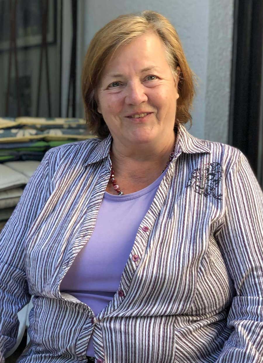 Eine feine Dame die bereits Kunde bei lohnt es sich gewesen ist